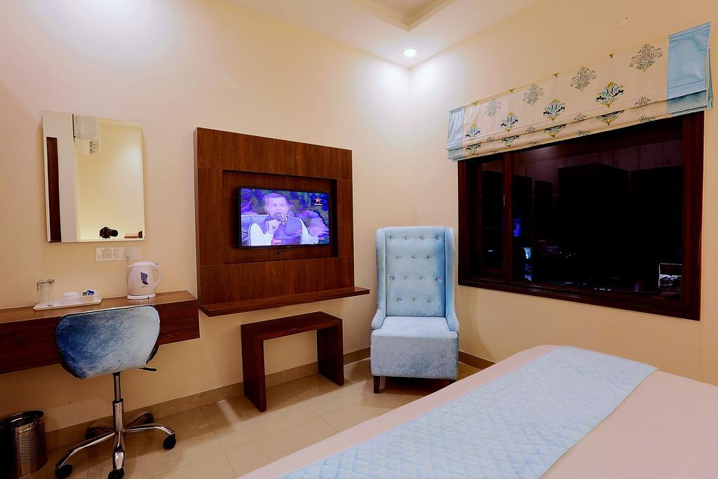Hotel Rk Grande Лудхиана Экстерьер фото