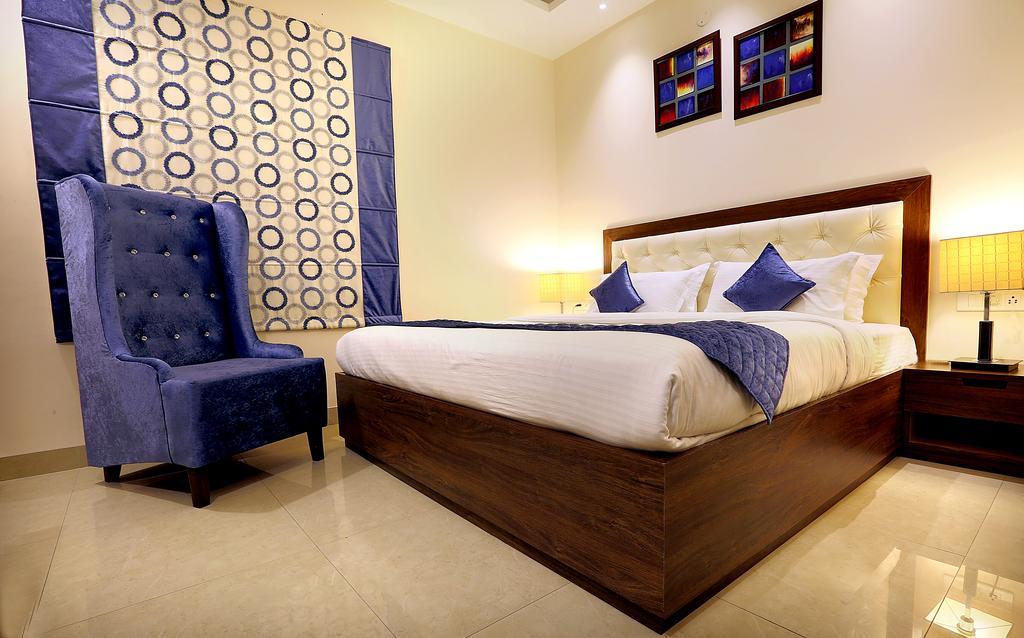 Hotel Rk Grande Лудхиана Номер фото